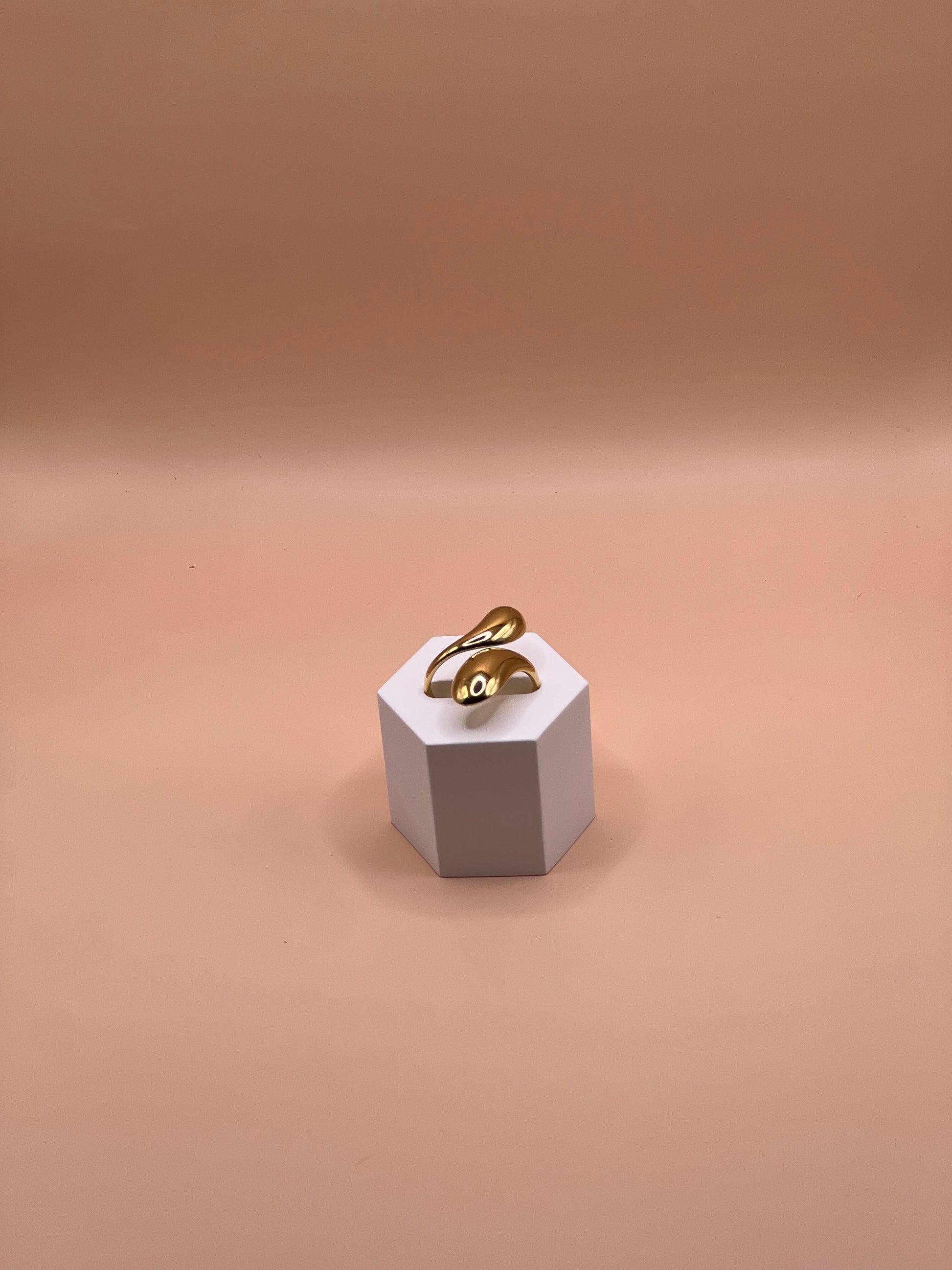 Bague design minimaliste