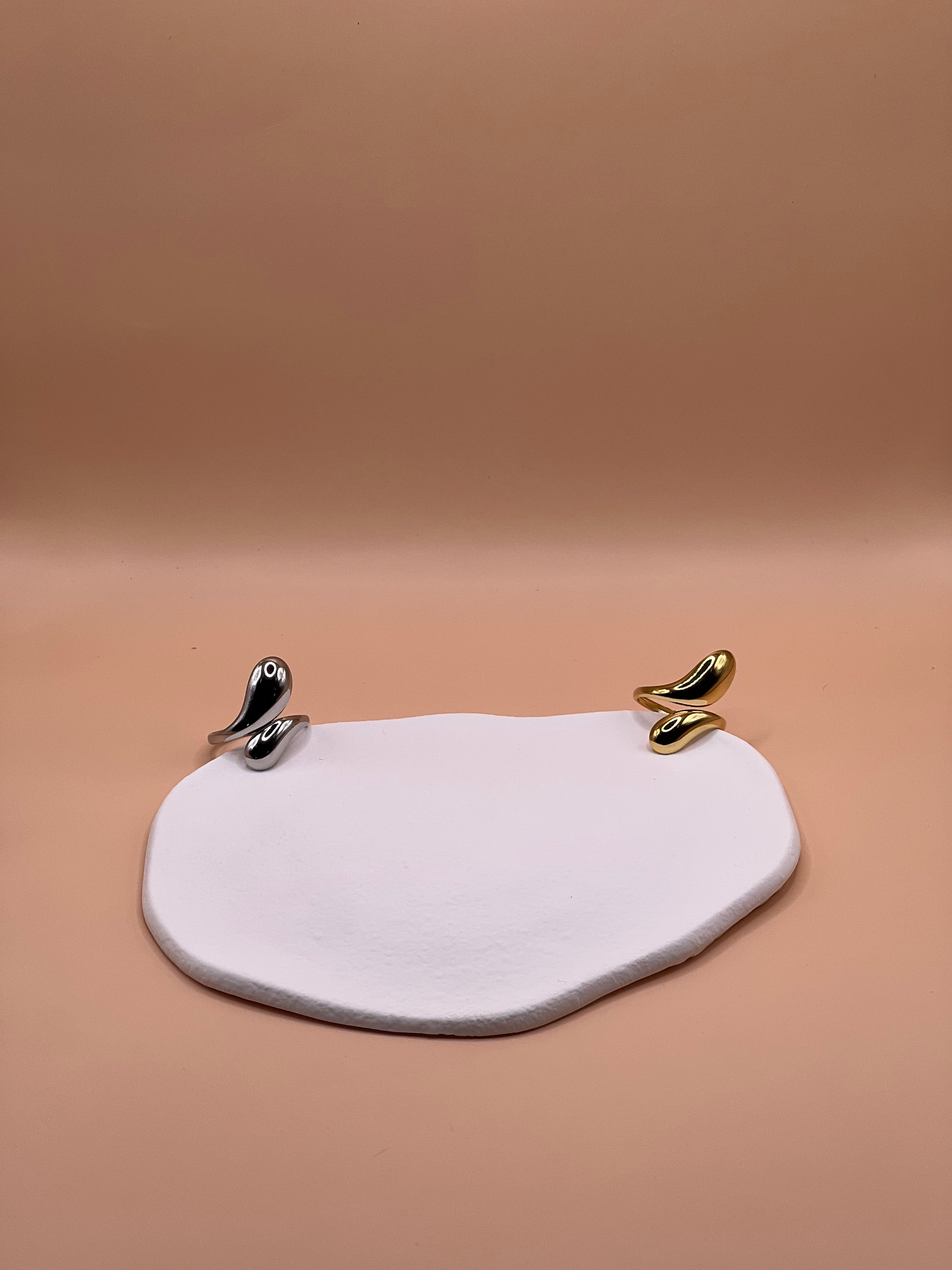 Bague design minimaliste