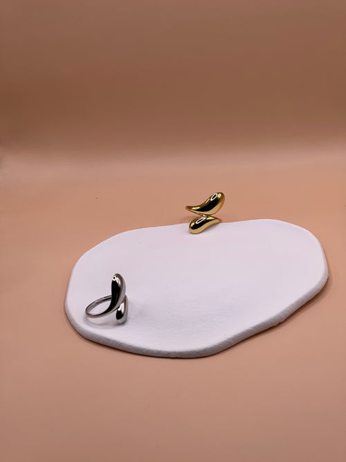 Bague design minimaliste